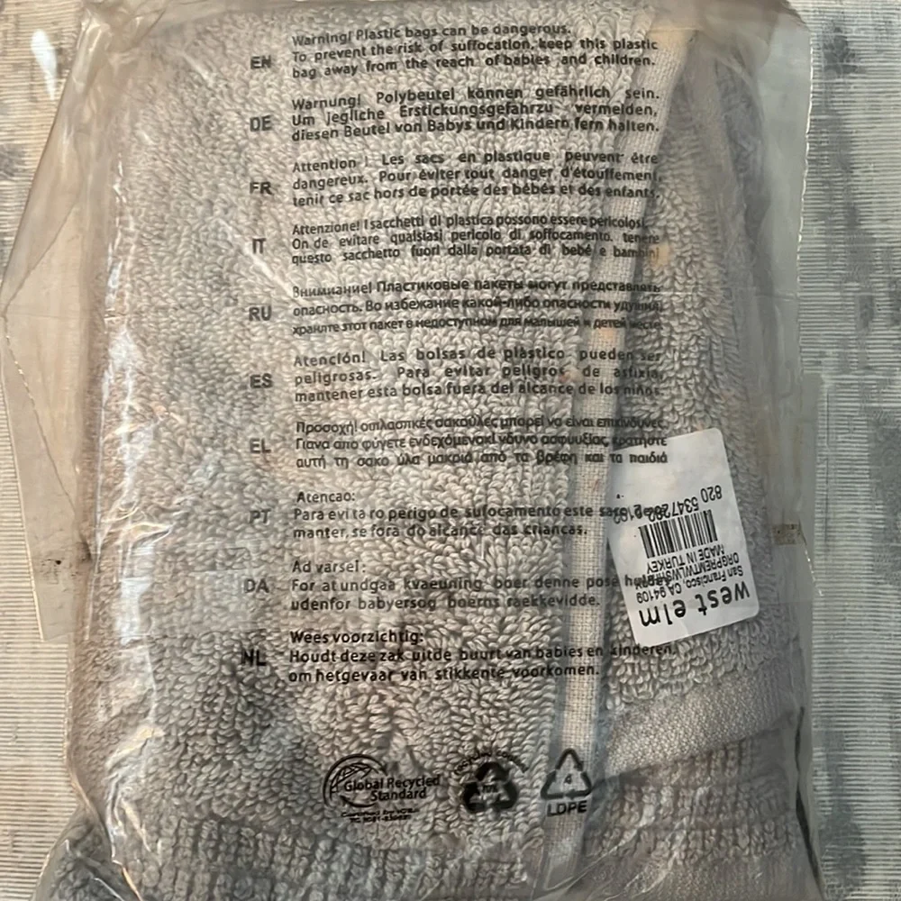 West Elm Premium Organic Washcloth in Frost Gray